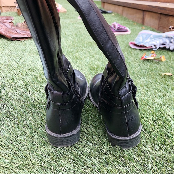 Soda Black buckled and zipper leather boots Size 1 - Picture 3 of 9